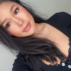 Meet your Posher, Chloe